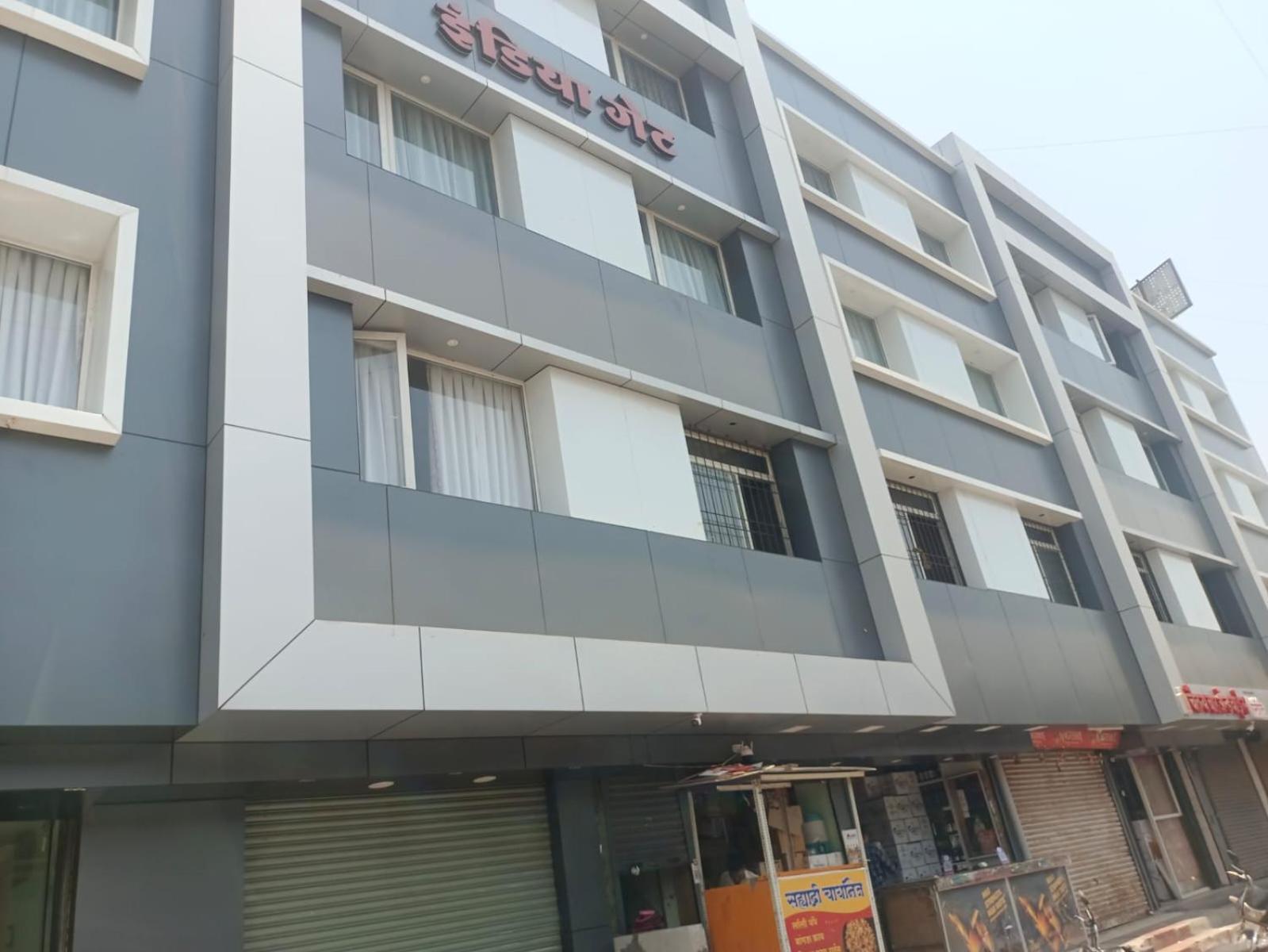 Hotel India Gate Narhe, Пуна Экстерьер фото