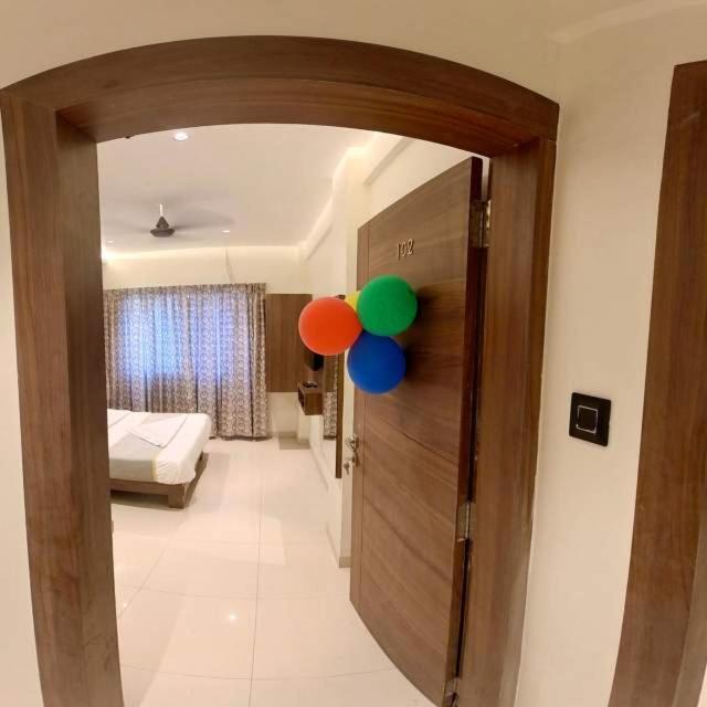 Hotel India Gate Narhe, Пуна Экстерьер фото