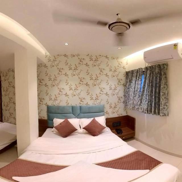 Hotel India Gate Narhe, Пуна Экстерьер фото