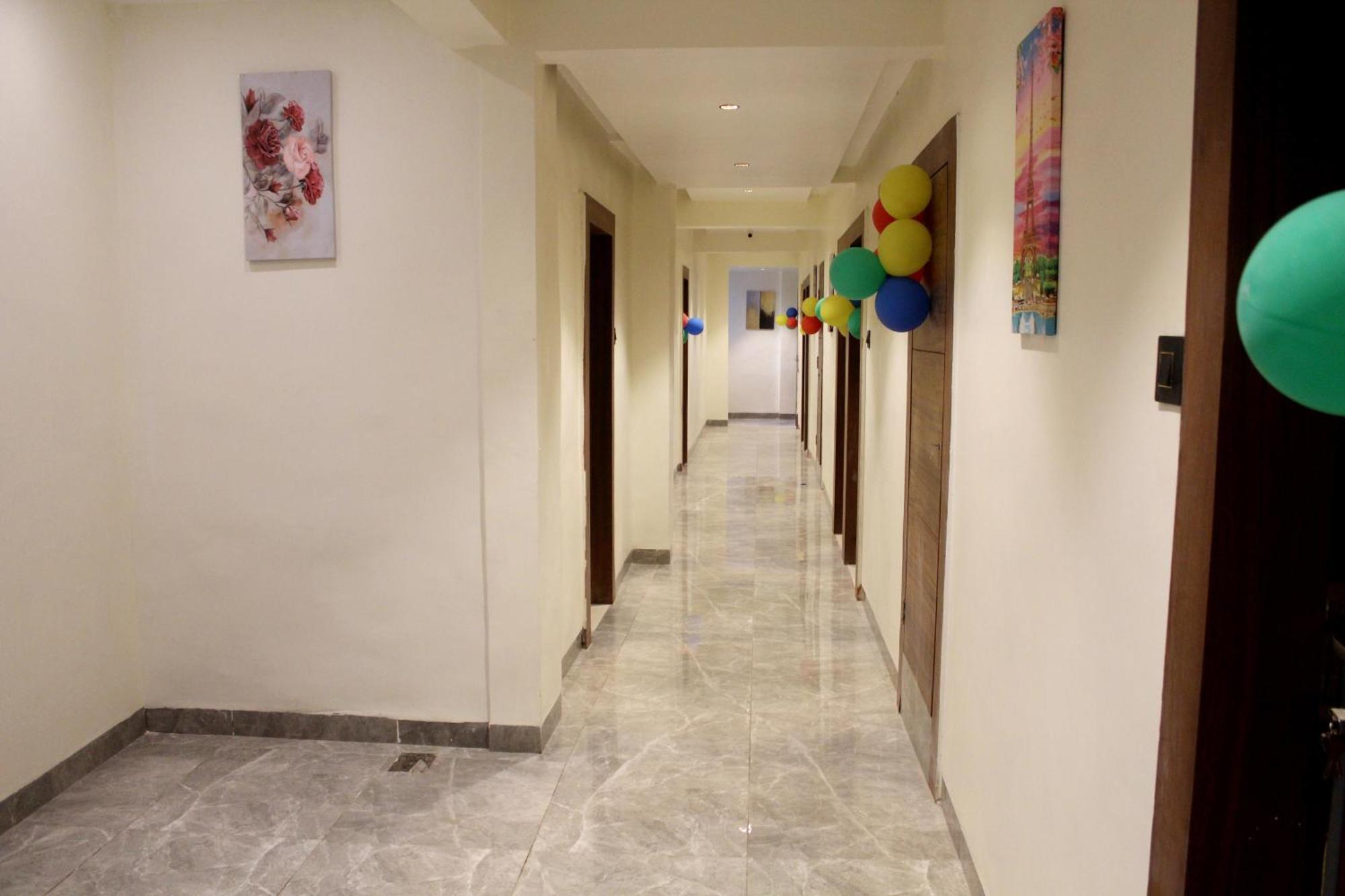 Hotel India Gate Narhe, Пуна Экстерьер фото